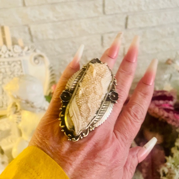 Adjustable statement ring - Picture 6 of 10